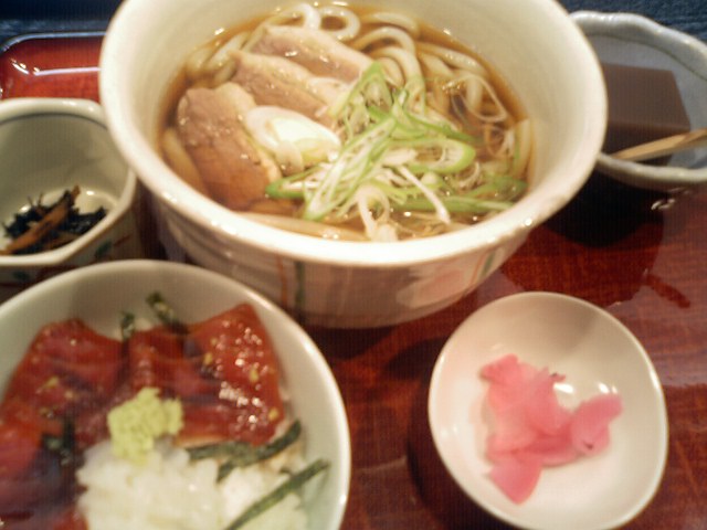 京料理の店で二色丼